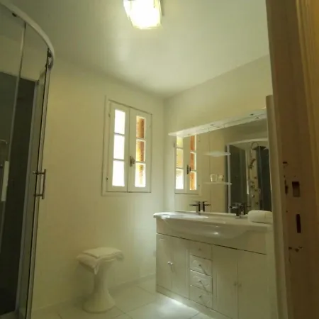 Bed & Breakfast Emmony 3*