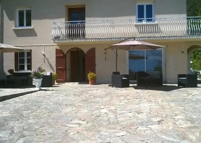 Emmony Bed & Breakfast 3*